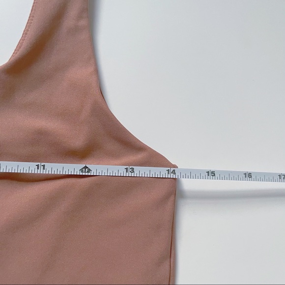 Feblwtics Crop Top - Picture 2 of 6